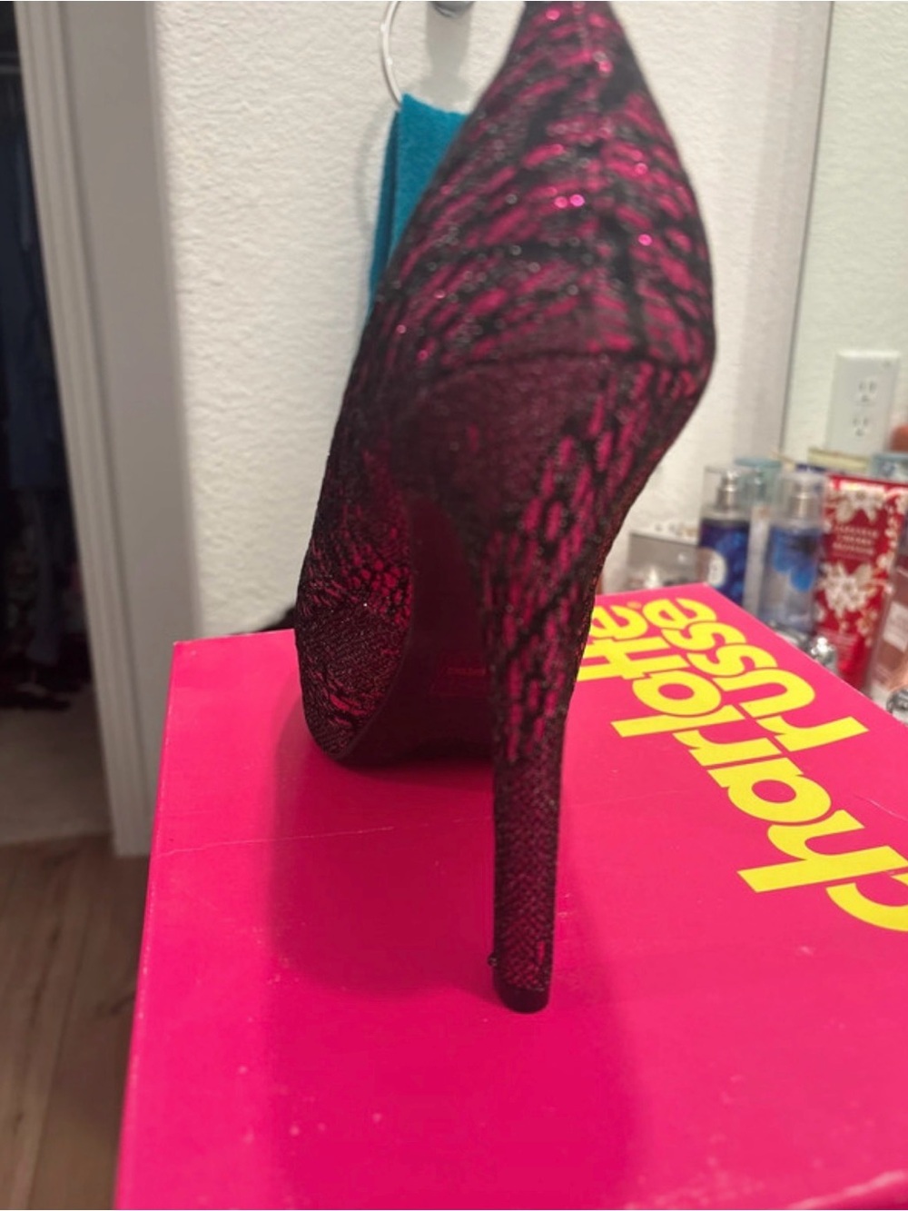 Women’s Black and Dark Pink Glitter Lace High Heel Pumps